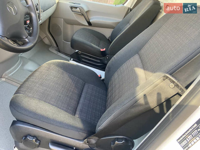 Білий Мерседес Sprinter, об'ємом двигуна 2.2 л та пробігом 250 тис. км за 16500 $, фото 5 на Automoto.ua