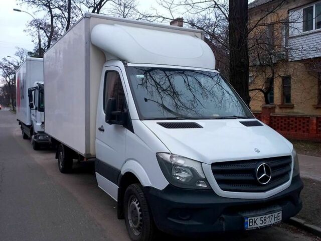 Белый Мерседес Sprinter, объемом двигателя 2.1 л и пробегом 334 тыс. км за 17000 $, фото 1 на Automoto.ua