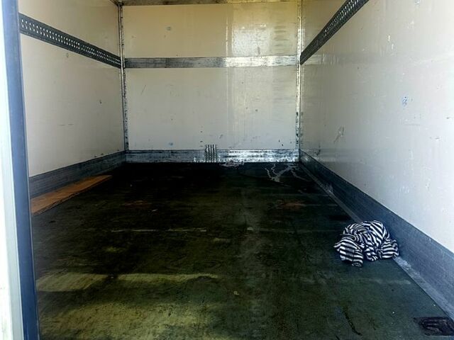 Белый Мерседес Sprinter, объемом двигателя 3 л и пробегом 264 тыс. км за 26500 $, фото 7 на Automoto.ua