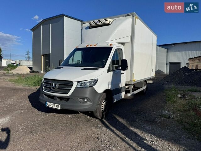 Белый Мерседес Sprinter, объемом двигателя 2.99 л и пробегом 272 тыс. км за 24200 $, фото 1 на Automoto.ua