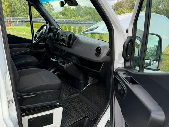 Белый Мерседес Sprinter, объемом двигателя 2.99 л и пробегом 34 тыс. км за 39999 $, фото 15 на Automoto.ua