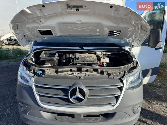 Белый Мерседес Sprinter, объемом двигателя 2.99 л и пробегом 272 тыс. км за 24200 $, фото 33 на Automoto.ua