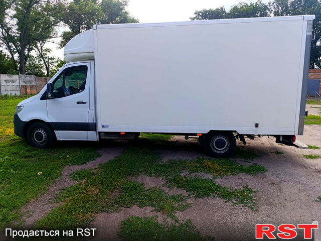 Белый Мерседес Sprinter, объемом двигателя 2.2 л и пробегом 223 тыс. км за 26000 $, фото 2 на Automoto.ua