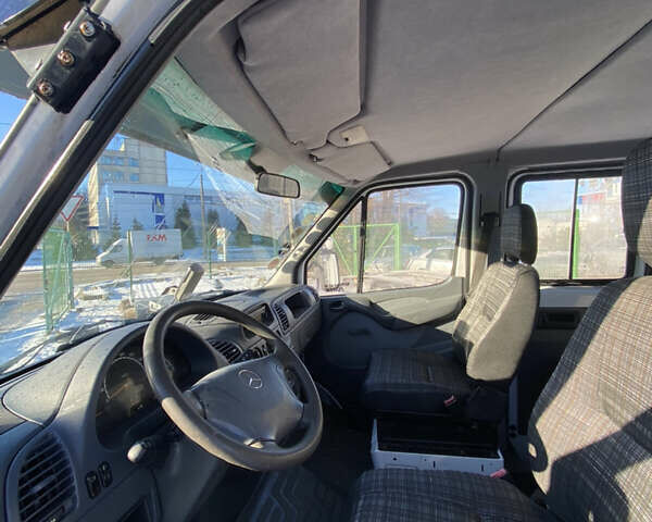 Белый Мерседес Sprinter, объемом двигателя 2.7 л и пробегом 330 тыс. км за 14999 $, фото 10 на Automoto.ua