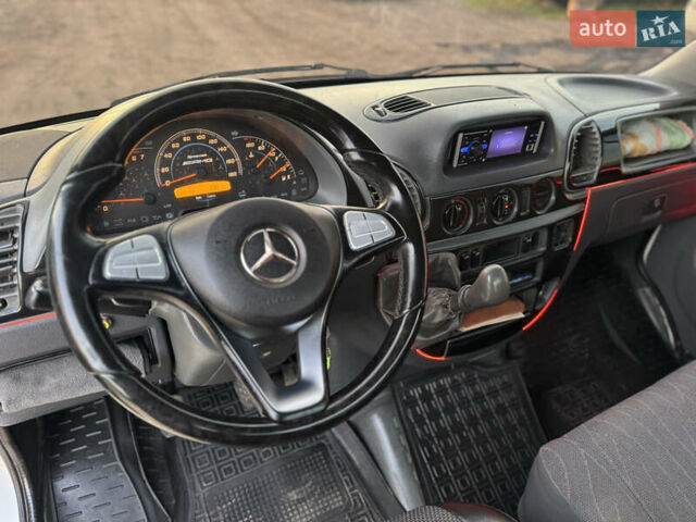 Белый Мерседес Sprinter, объемом двигателя 2.15 л и пробегом 290 тыс. км за 12500 $, фото 11 на Automoto.ua