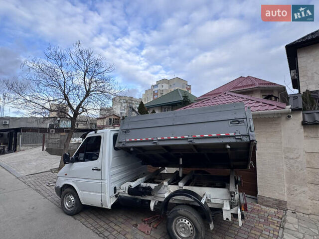 Белый Мерседес Sprinter, объемом двигателя 2.15 л и пробегом 322 тыс. км за 11500 $, фото 1 на Automoto.ua