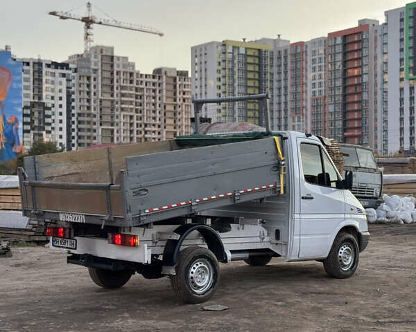 Белый Мерседес Sprinter, объемом двигателя 2.15 л и пробегом 290 тыс. км за 12500 $, фото 5 на Automoto.ua