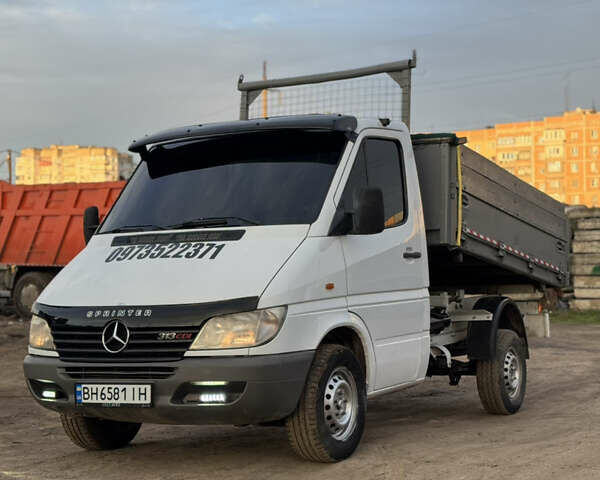 Белый Мерседес Sprinter, объемом двигателя 2.15 л и пробегом 290 тыс. км за 12500 $, фото 1 на Automoto.ua