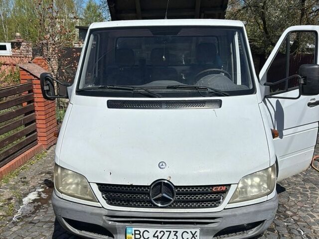 Белый Мерседес Sprinter, объемом двигателя 0 л и пробегом 470 тыс. км за 20000 $, фото 8 на Automoto.ua