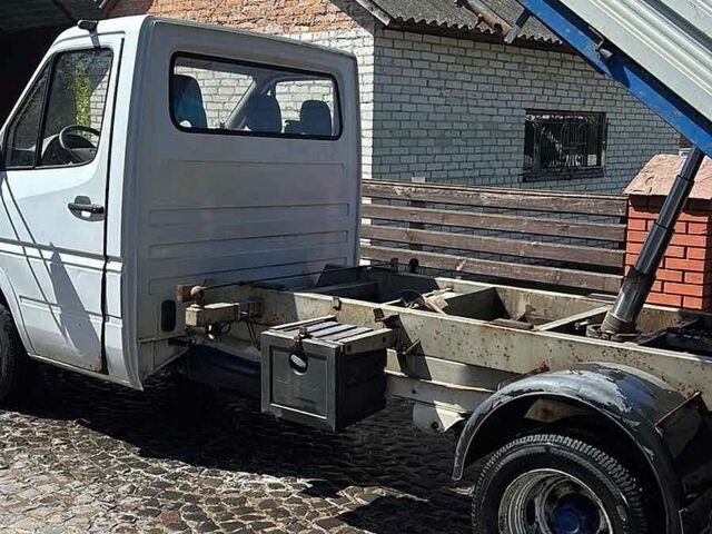 Белый Мерседес Sprinter, объемом двигателя 0 л и пробегом 470 тыс. км за 20000 $, фото 15 на Automoto.ua