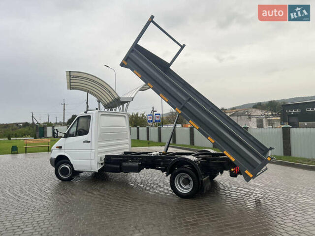 Белый Мерседес Sprinter, объемом двигателя 2.7 л и пробегом 451 тыс. км за 18700 $, фото 1 на Automoto.ua