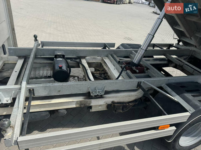 Белый Мерседес Sprinter, объемом двигателя 2.2 л и пробегом 303 тыс. км за 25000 $, фото 23 на Automoto.ua