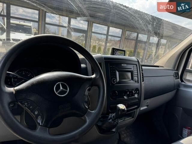 Белый Мерседес Sprinter, объемом двигателя 2.99 л и пробегом 229 тыс. км за 22000 $, фото 14 на Automoto.ua