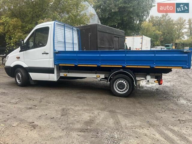 Белый Мерседес Sprinter, объемом двигателя 2.14 л и пробегом 400 тыс. км за 16920 $, фото 12 на Automoto.ua