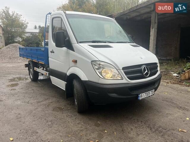 Белый Мерседес Sprinter, объемом двигателя 2.14 л и пробегом 400 тыс. км за 16920 $, фото 2 на Automoto.ua