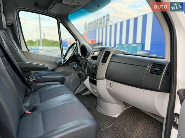Белый Мерседес Sprinter, объемом двигателя 2.2 л и пробегом 374 тыс. км за 26000 $, фото 58 на Automoto.ua