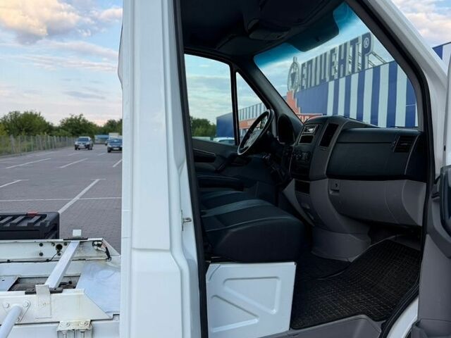 Белый Мерседес Sprinter, объемом двигателя 2.2 л и пробегом 374 тыс. км за 26000 $, фото 62 на Automoto.ua