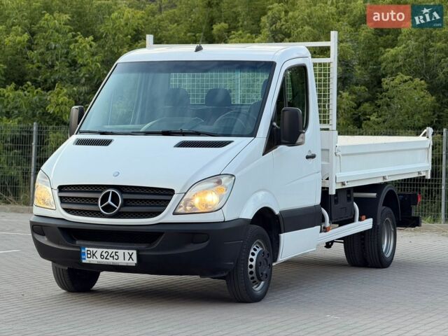 Белый Мерседес Sprinter, объемом двигателя 2.2 л и пробегом 374 тыс. км за 26000 $, фото 2 на Automoto.ua