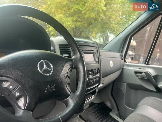 Белый Мерседес Sprinter, объемом двигателя 2.14 л и пробегом 400 тыс. км за 16920 $, фото 17 на Automoto.ua