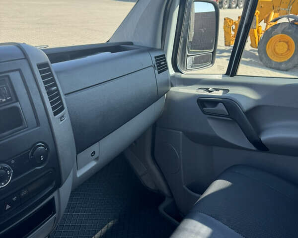 Білий Мерседес Sprinter, об'ємом двигуна 2.2 л та пробігом 373 тис. км за 22900 $, фото 1 на Automoto.ua