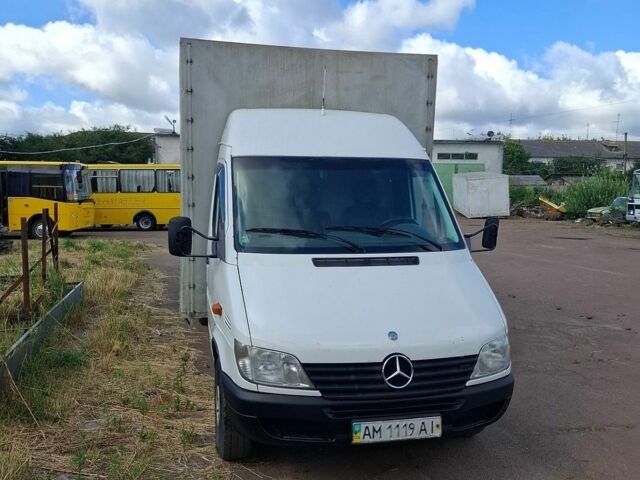 Білий Мерседес Sprinter, об'ємом двигуна 2.2 л та пробігом 250 тис. км за 9000 $, фото 1 на Automoto.ua