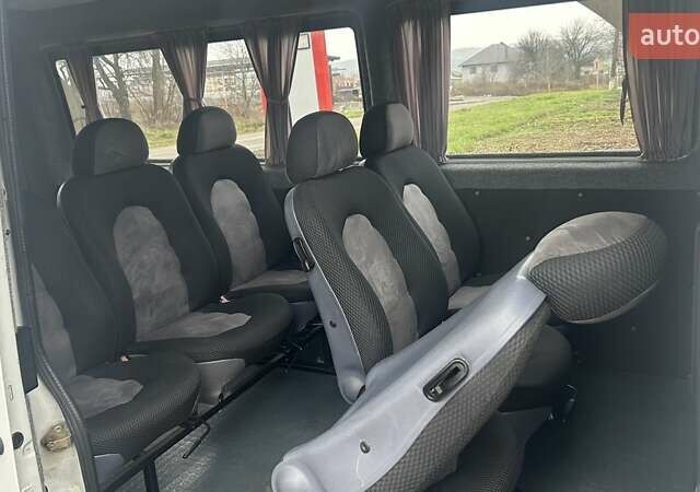 Белый Мерседес Sprinter, объемом двигателя 2.15 л и пробегом 228 тыс. км за 11580 $, фото 7 на Automoto.ua
