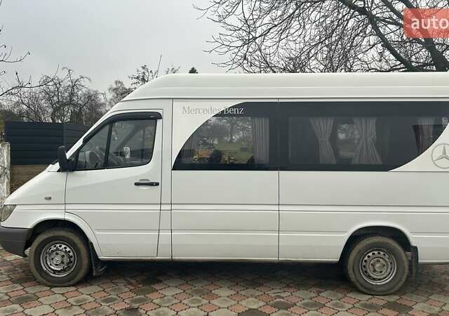 Белый Мерседес Sprinter, объемом двигателя 2.15 л и пробегом 228 тыс. км за 11580 $, фото 18 на Automoto.ua