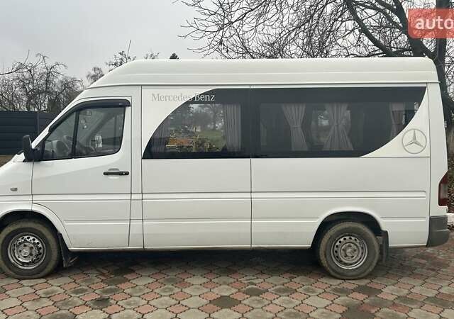 Белый Мерседес Sprinter, объемом двигателя 2.15 л и пробегом 228 тыс. км за 11580 $, фото 17 на Automoto.ua