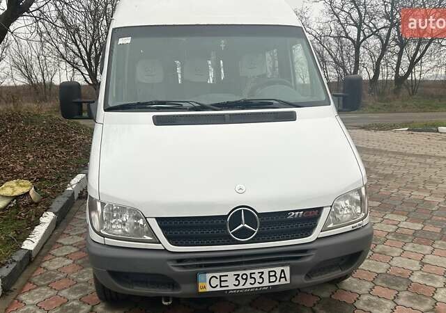 Белый Мерседес Sprinter, объемом двигателя 2.15 л и пробегом 228 тыс. км за 11580 $, фото 4 на Automoto.ua