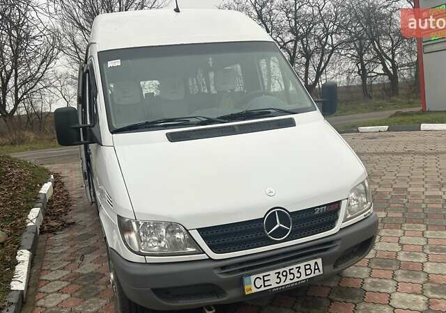 Белый Мерседес Sprinter, объемом двигателя 2.15 л и пробегом 228 тыс. км за 11580 $, фото 5 на Automoto.ua