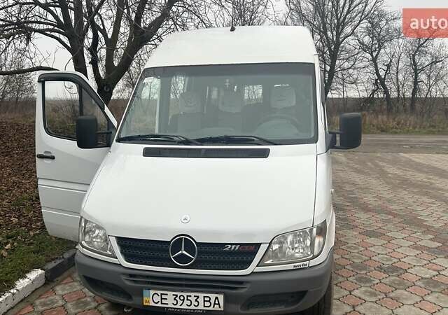 Белый Мерседес Sprinter, объемом двигателя 2.15 л и пробегом 228 тыс. км за 11580 $, фото 2 на Automoto.ua