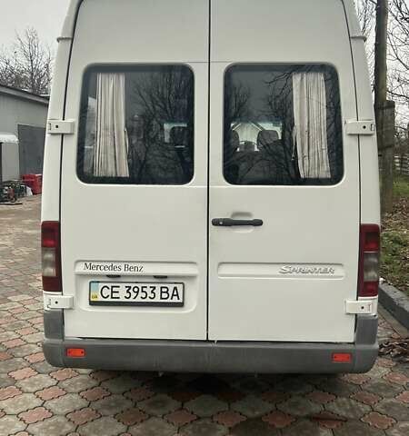 Белый Мерседес Sprinter, объемом двигателя 2.15 л и пробегом 228 тыс. км за 11580 $, фото 13 на Automoto.ua