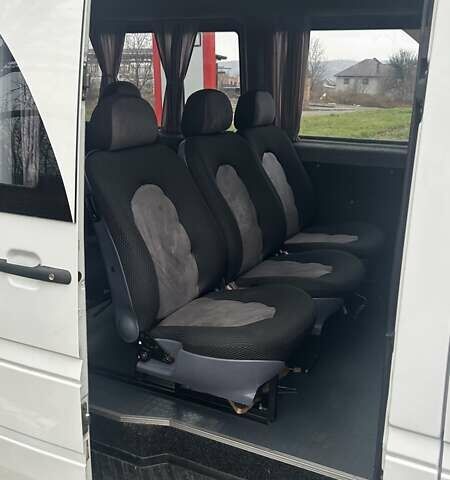 Белый Мерседес Sprinter, объемом двигателя 2.15 л и пробегом 228 тыс. км за 11580 $, фото 28 на Automoto.ua