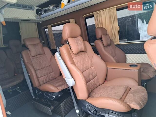 Білий Мерседес Sprinter, об'ємом двигуна 2.14 л та пробігом 303 тис. км за 28400 $, фото 4 на Automoto.ua