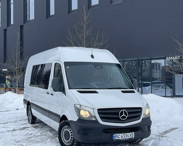 Белый Мерседес Sprinter, объемом двигателя 2.2 л и пробегом 437 тыс. км за 35555 $, фото 1 на Automoto.ua