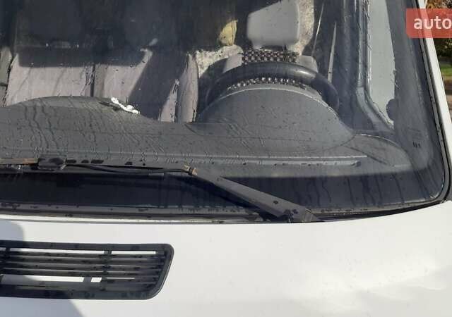 Белый Мерседес Sprinter, объемом двигателя 2.7 л и пробегом 384 тыс. км за 15000 $, фото 11 на Automoto.ua