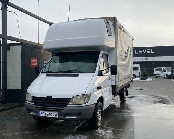 Белый Мерседес Sprinter, объемом двигателя 2.69 л и пробегом 450 тыс. км за 10200 $, фото 1 на Automoto.ua