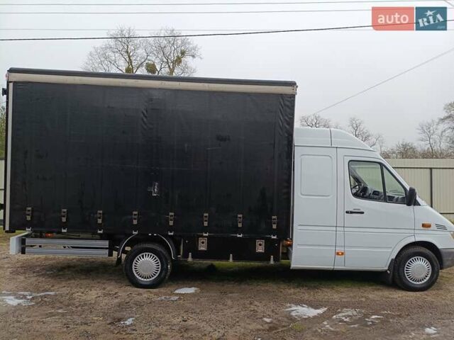Білий Мерседес Sprinter, об'ємом двигуна 2.15 л та пробігом 311 тис. км за 12999 $, фото 3 на Automoto.ua