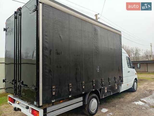 Білий Мерседес Sprinter, об'ємом двигуна 2.15 л та пробігом 311 тис. км за 12999 $, фото 4 на Automoto.ua