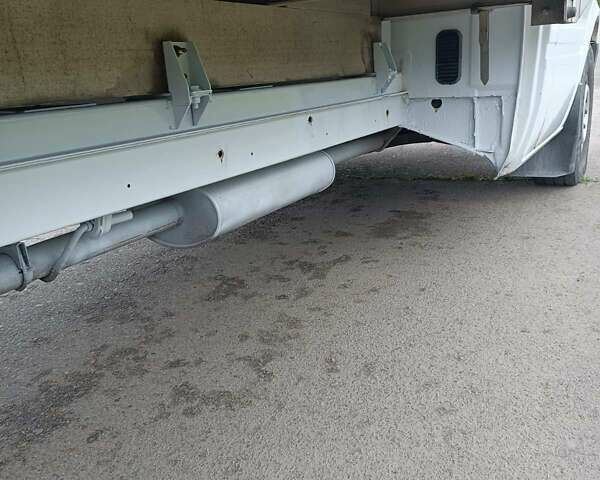 Білий Мерседес Sprinter, об'ємом двигуна 2.69 л та пробігом 238 тис. км за 14500 $, фото 21 на Automoto.ua