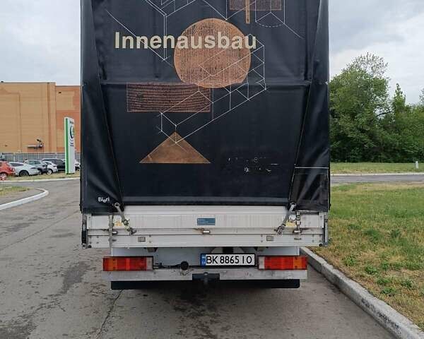 Білий Мерседес Sprinter, об'ємом двигуна 2.69 л та пробігом 238 тис. км за 13500 $, фото 2 на Automoto.ua