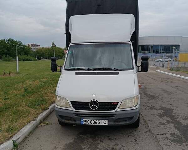 Білий Мерседес Sprinter, об'ємом двигуна 2.69 л та пробігом 238 тис. км за 14500 $, фото 1 на Automoto.ua