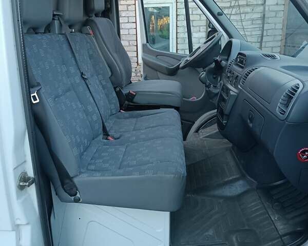 Білий Мерседес Sprinter, об'ємом двигуна 2.69 л та пробігом 238 тис. км за 14500 $, фото 12 на Automoto.ua