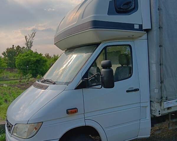 Белый Мерседес Sprinter, объемом двигателя 2.7 л и пробегом 332 тыс. км за 13500 $, фото 13 на Automoto.ua
