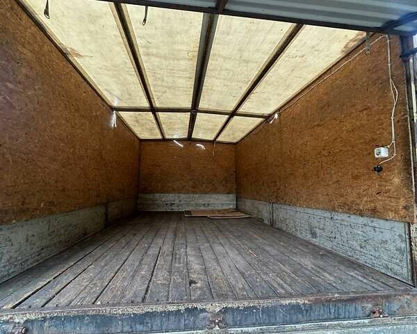 Белый Мерседес Sprinter, объемом двигателя 2.15 л и пробегом 466 тыс. км за 10900 $, фото 8 на Automoto.ua