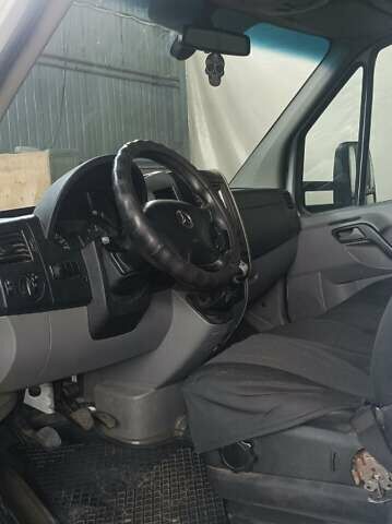 Белый Мерседес Sprinter, объемом двигателя 2.14 л и пробегом 600 тыс. км за 14900 $, фото 3 на Automoto.ua