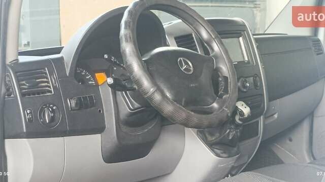 Белый Мерседес Sprinter, объемом двигателя 2.14 л и пробегом 600 тыс. км за 14900 $, фото 9 на Automoto.ua
