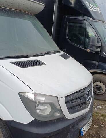 Белый Мерседес Sprinter, объемом двигателя 2.14 л и пробегом 280 тыс. км за 8500 $, фото 1 на Automoto.ua