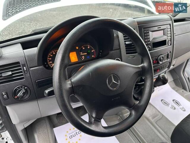 Белый Мерседес Sprinter, объемом двигателя 2.2 л и пробегом 142 тыс. км за 24800 $, фото 37 на Automoto.ua