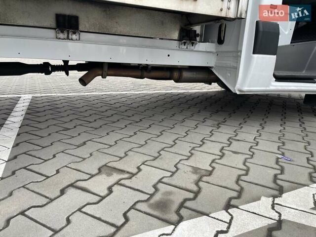 Белый Мерседес Sprinter, объемом двигателя 2.2 л и пробегом 350 тыс. км за 21500 $, фото 17 на Automoto.ua